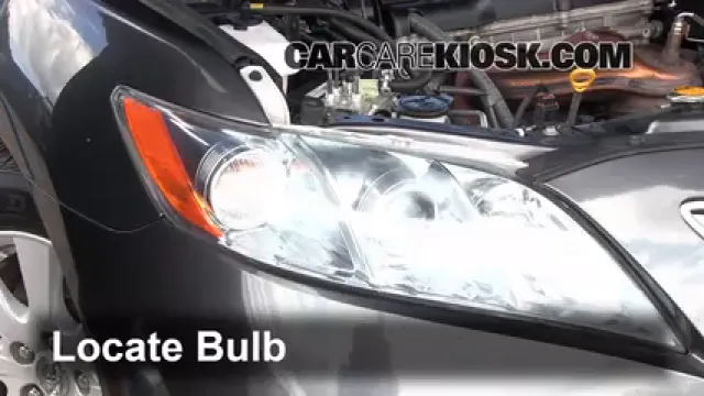 2009 Toyota Camry Hybrid 2.4L 4 Cyl. Éclairage Feux de croisement (remplacer l'ampoule)